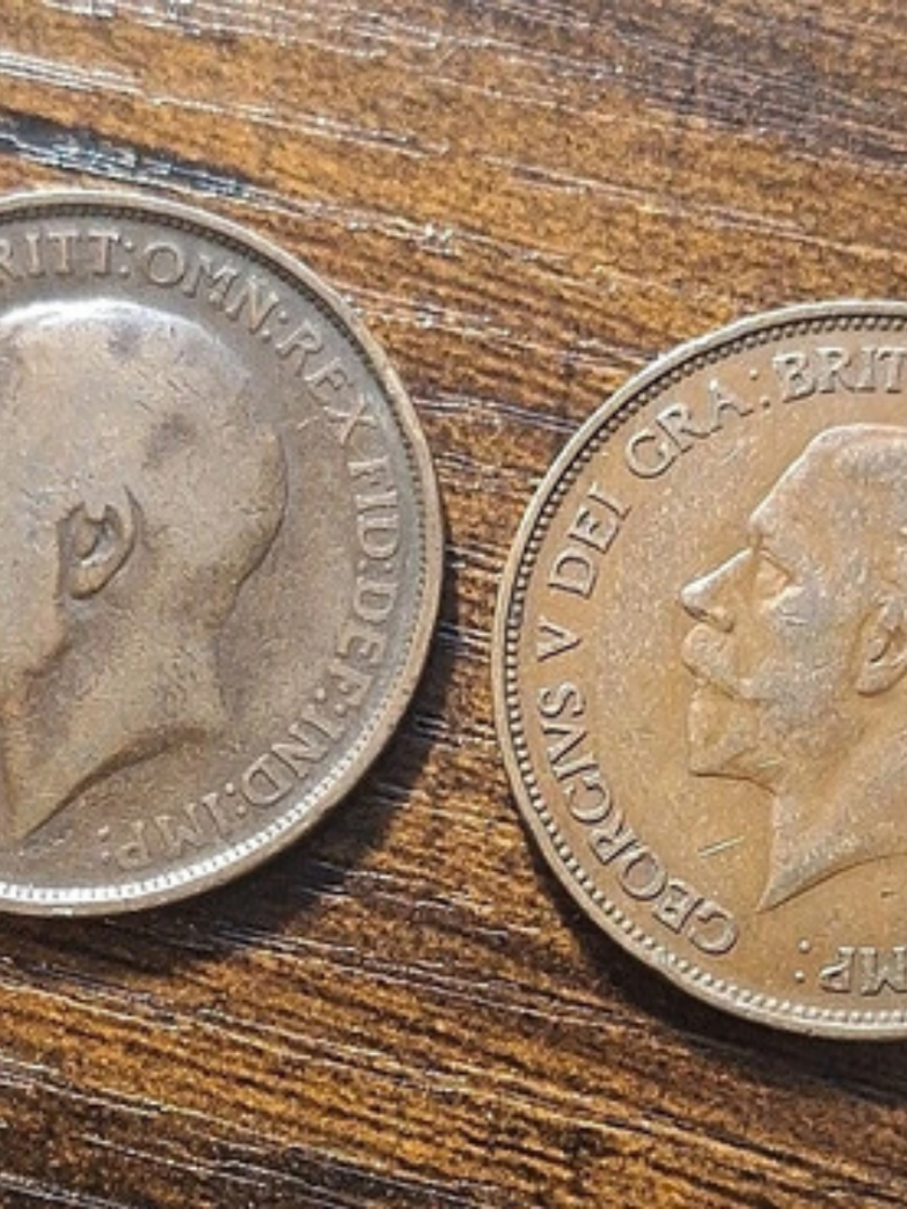 UK One Penny - King George V (1912 and 1936) ) Two British Pennies